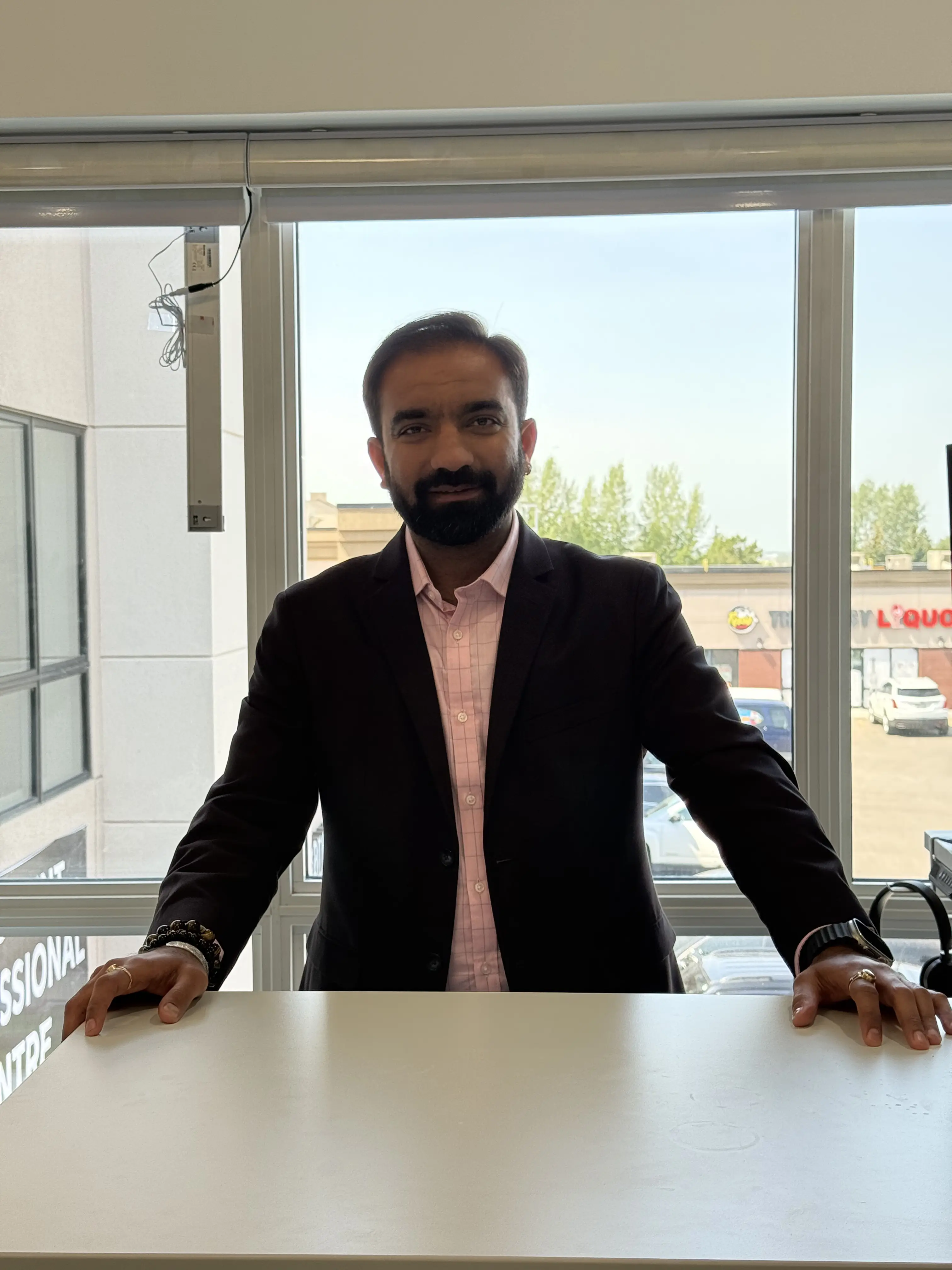 Abhishek Jariwala professional setting