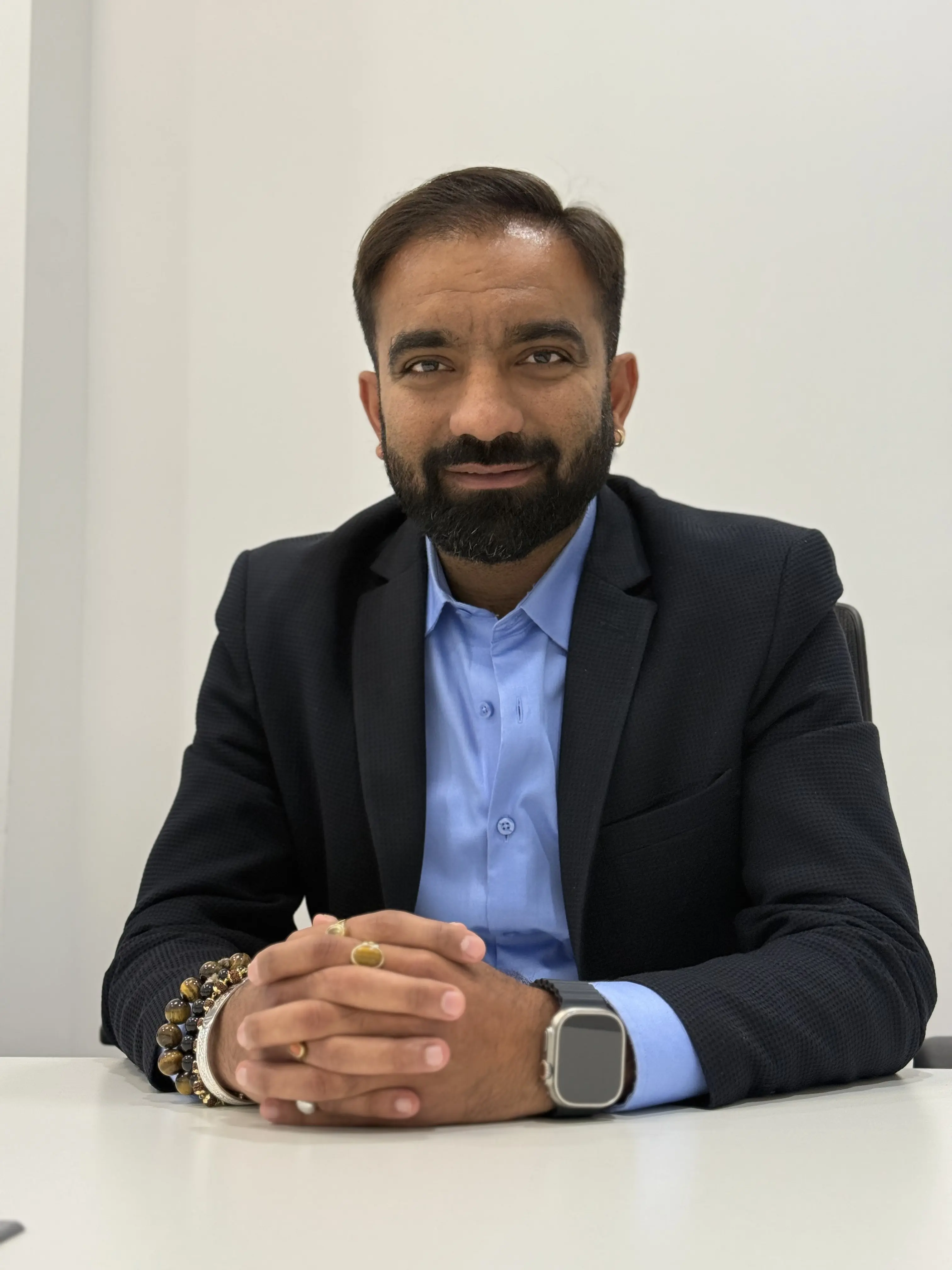 Abhishek Jariwala with family